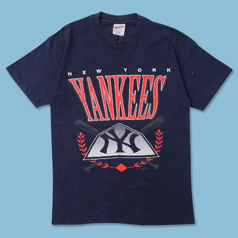 - Pet stroller can be taken on the planeVintage New York Yankees T-Shirt Small