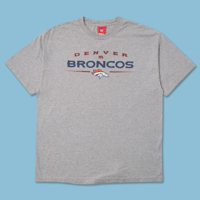 - Pregnant cat delivery room warming boxVintage Denver Broncos T-Shirt XLarge